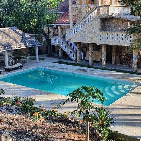 Marijani Holiday Resort ワタム エクステリア 写真