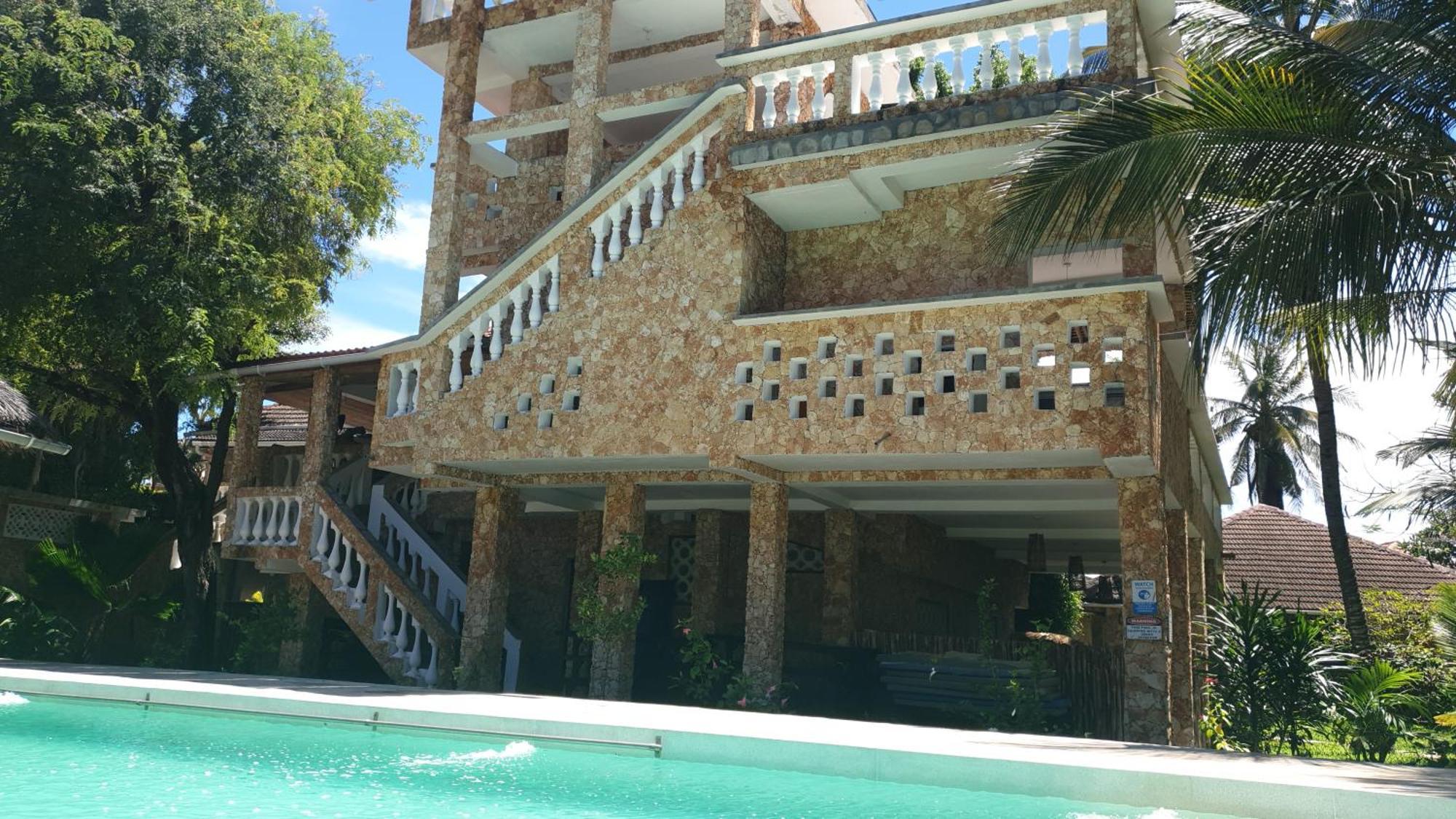 Marijani Holiday Resort ワタム エクステリア 写真